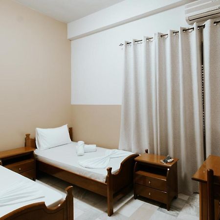 Gjirokastër Hotel Lunxheria מראה חיצוני תמונה