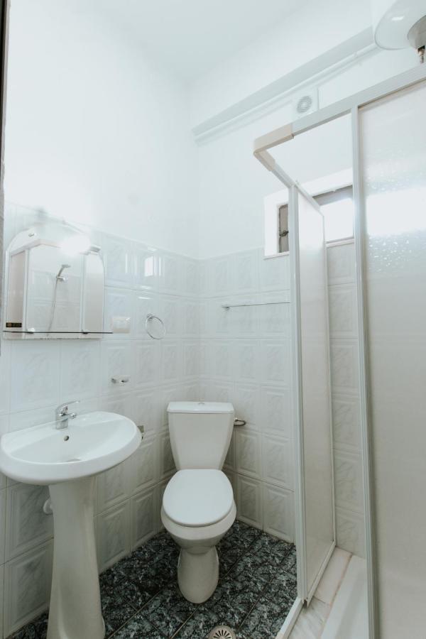 Gjirokastër Hotel Lunxheria מראה חיצוני תמונה