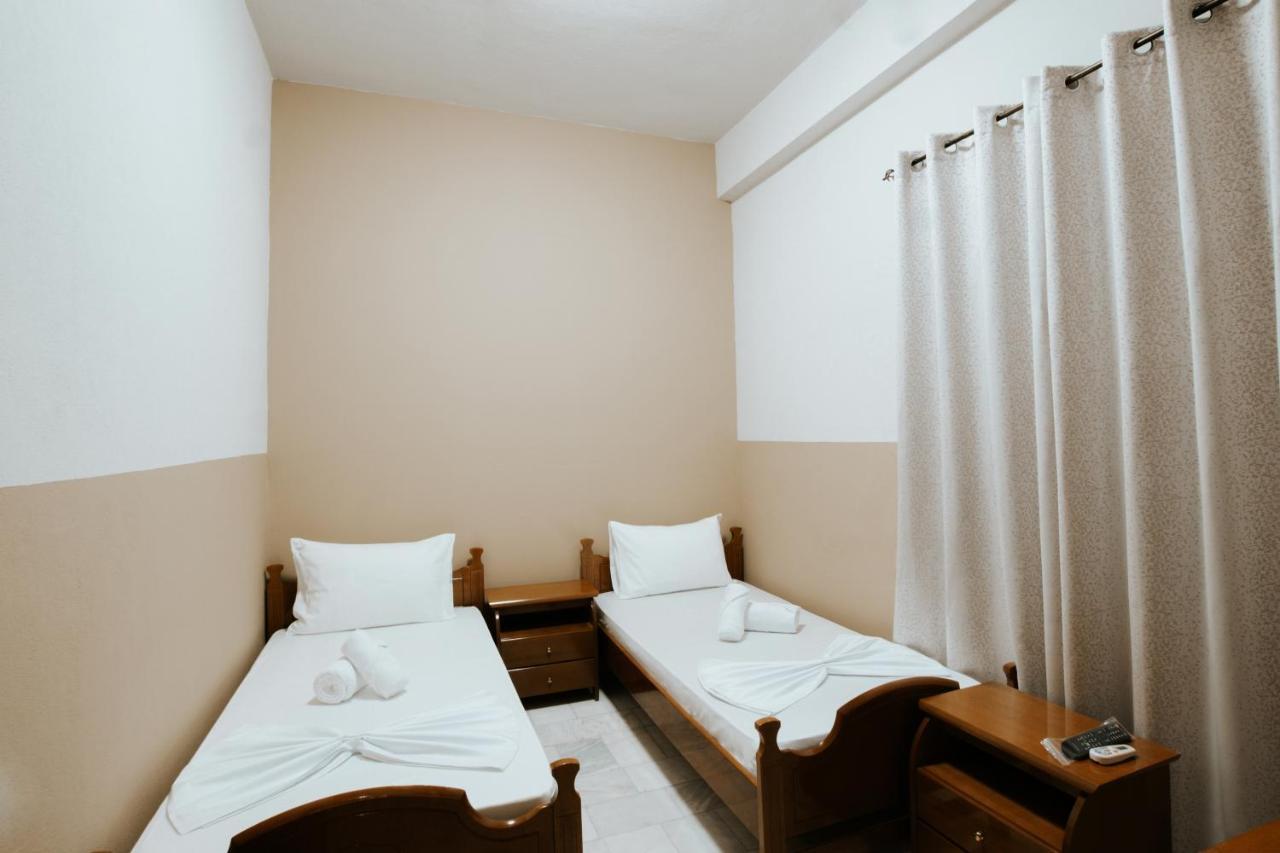 Gjirokastër Hotel Lunxheria מראה חיצוני תמונה